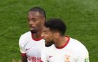 2-2，第101分钟读秒绝平！10人亚泰痛失好局，中超保级格局被改写